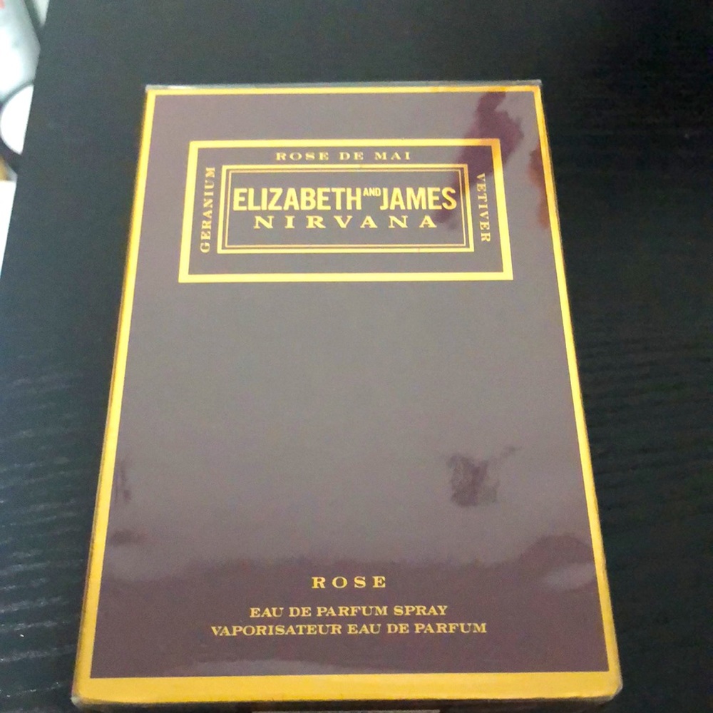 🌹 Elizabeth and James Perfume🌹